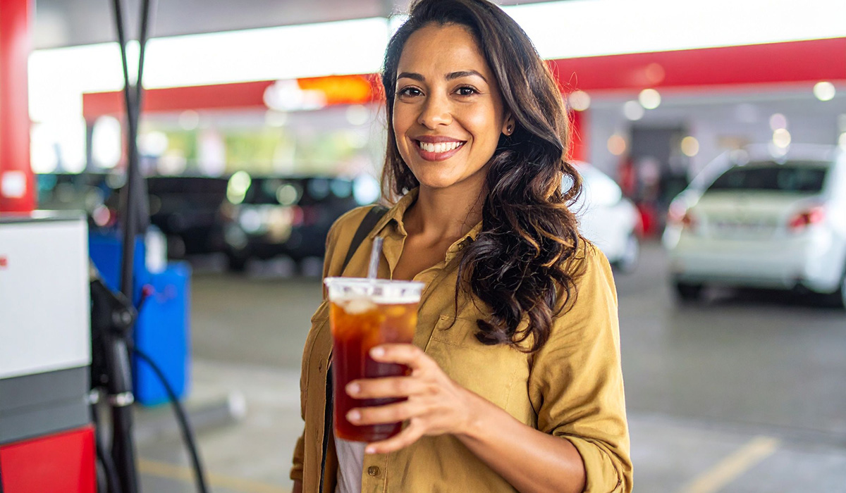 woman-holding-drink.